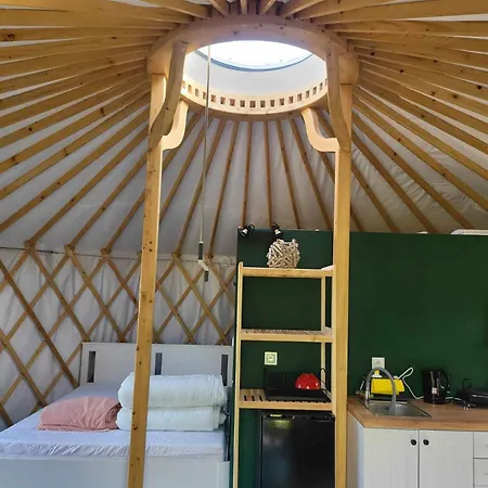 Luksusowy namiot Zagroda Zabłocie Jurty Zablocie (Legionowo)