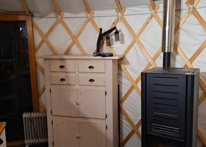 Luksusowy namiot Zagroda Zabłocie Jurty